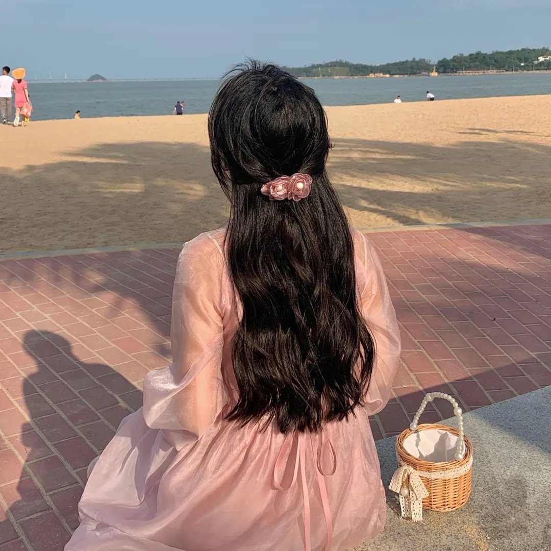 他夏天住在楼下